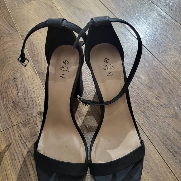 Black sandals - Picture 2 of 2